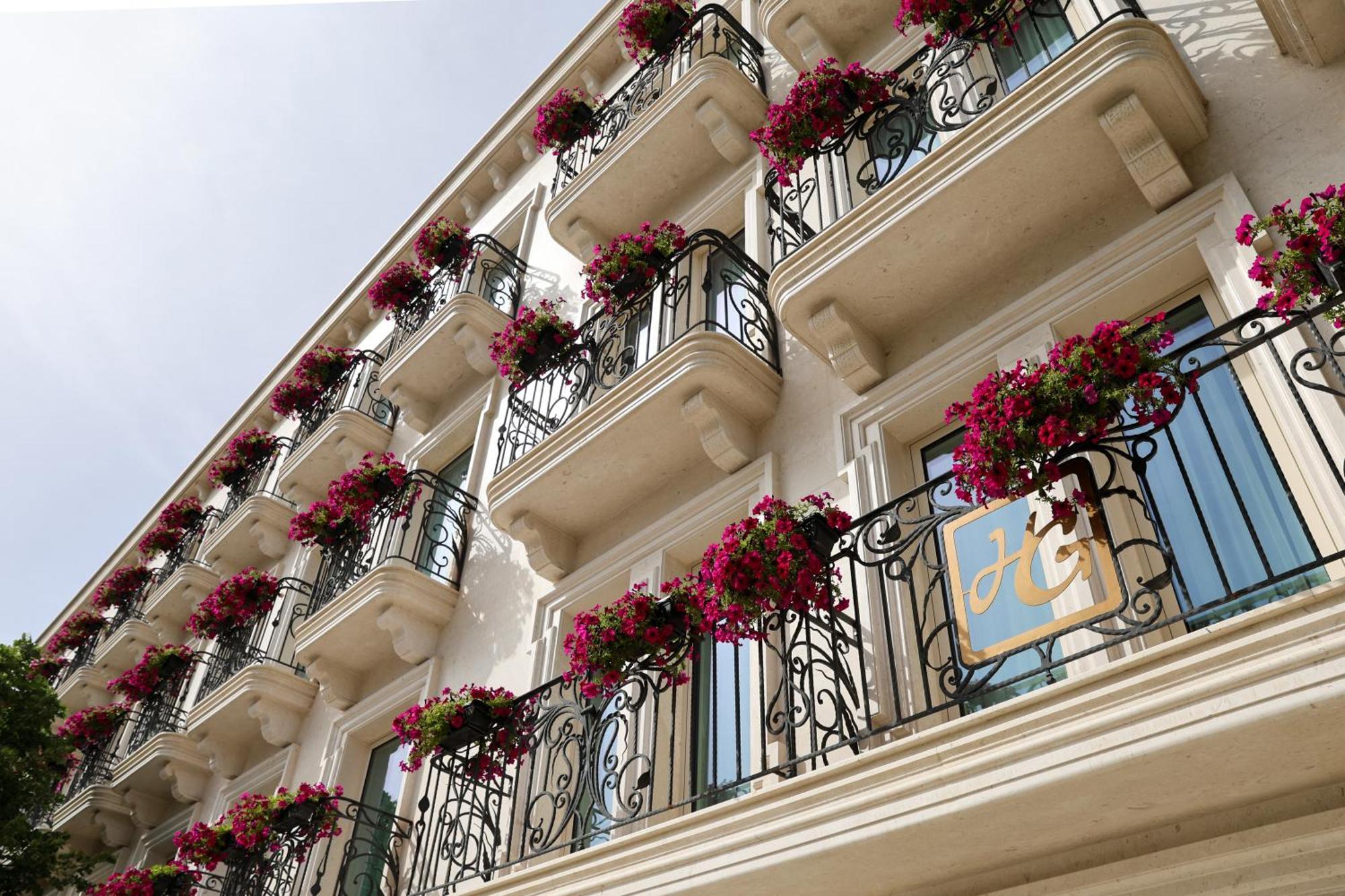 Hotel Plaza Berat Exteriör bild
